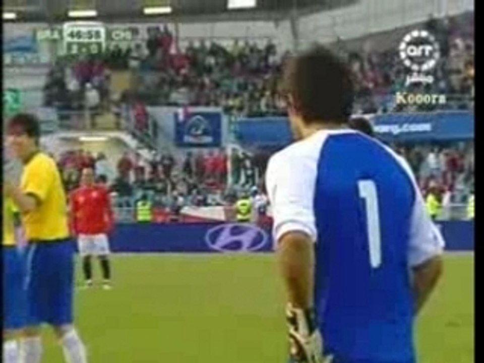 Robinho_DoubleKick_46