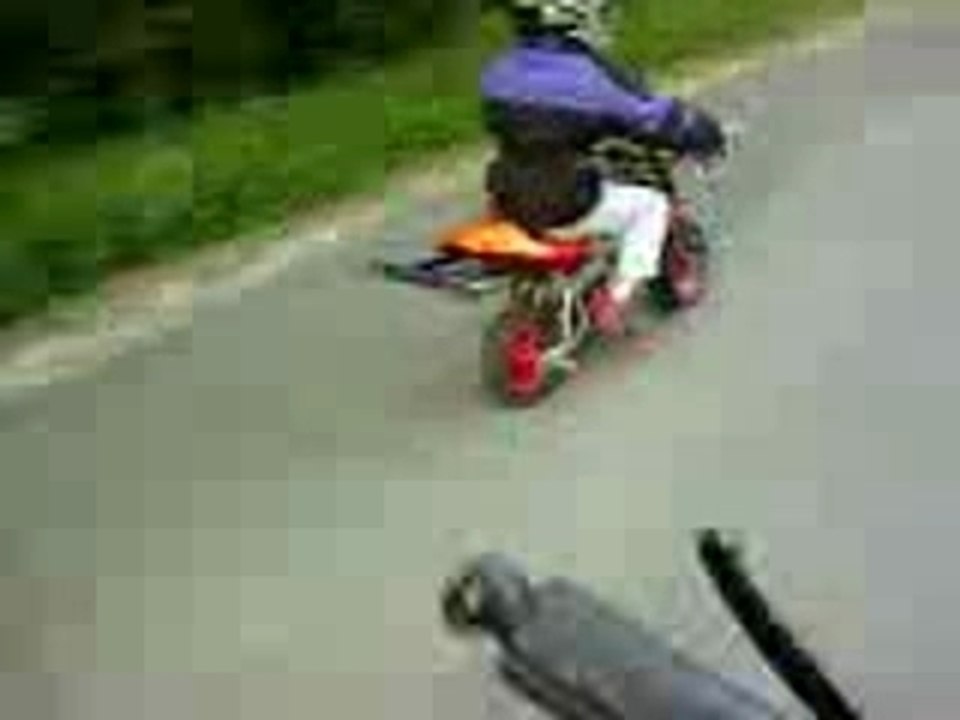 DYLANSTUNTER BRAS D AUTOROUTE