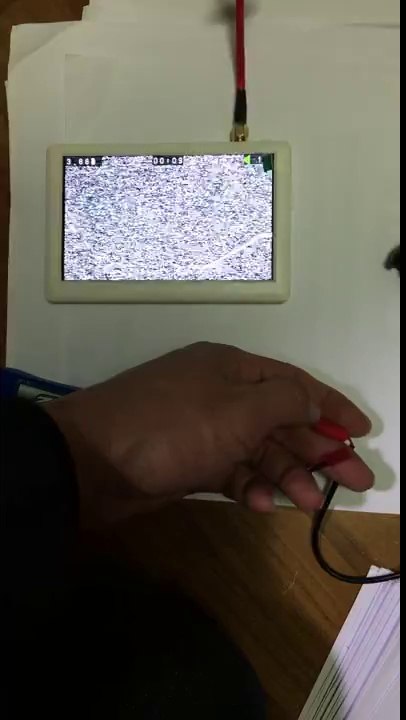 AOMWAY 700TVL CMOS HD Camera (NTSC Version) plus 5.8G 200mw Transmitter Fail