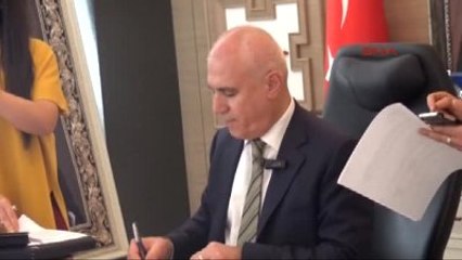 Bursa 'Adem ile Havva' Heykelinde 'Müstehcenlik' Tartışması