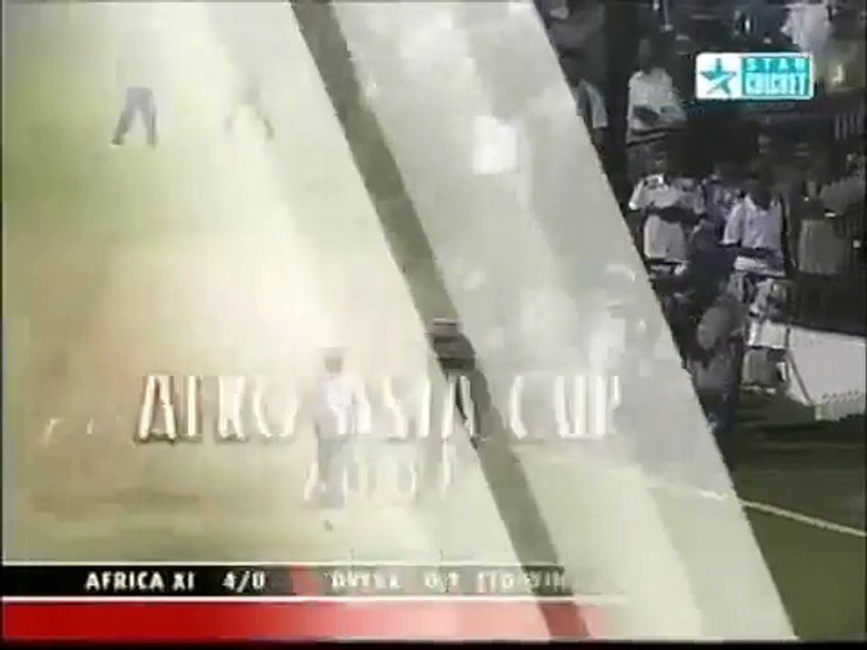 How Muhammad Asif Crushed Ab Devilliers and Took his Wicket Ms Dhoni and Gunglay also celebrated with him