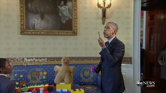 Le président Obama fait des bulles à la Maison Blanche!