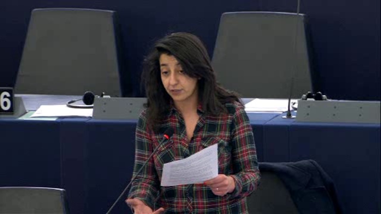 Karima Delli sur la voiture autonome: "aucun constructeur ne respecte les normes européennes et ce sont les citoyens qui sont pénalisés"