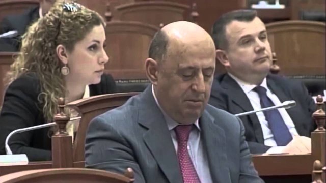 Report TV - “Kleçka” që mund të shpëtojë Sulin dhe Leskajn për në Kushtetuese
