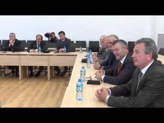 Report TV - Basha nuk lëshon komisionerët aleatët kusht për koalicionin