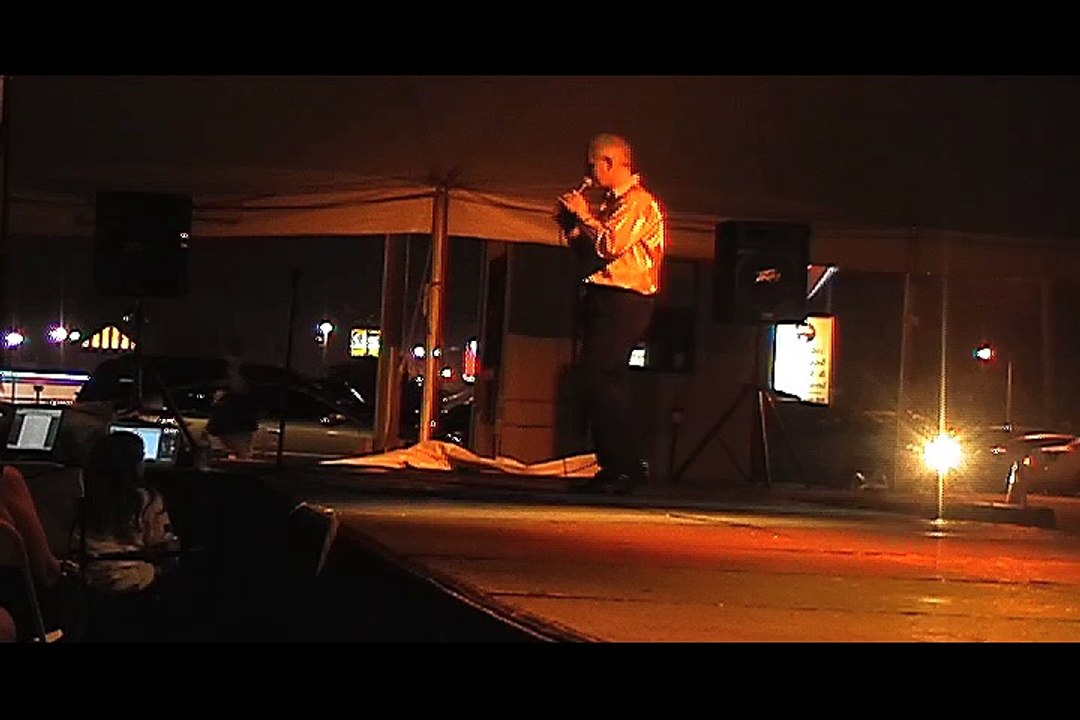 Chris Drummond sings 'Singing Tree' Elvis Week 2006