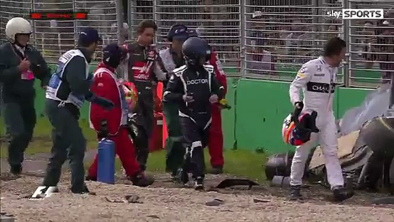 F1 China Grand Prix 2016 - Friday practice - Martin Brundle talks of Williams' wheel issues