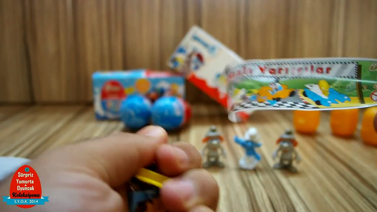 3 Kinder Surprise Şirinler ve 3 Ülker Smart Looney Tunes Oyuncaklı Sürpriz Yumurta Açıyorum