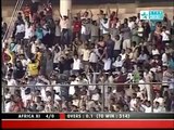 How Muhammad Asif Crushed Ab Devilliers and Took his Wicket /  by  siasattv.pk