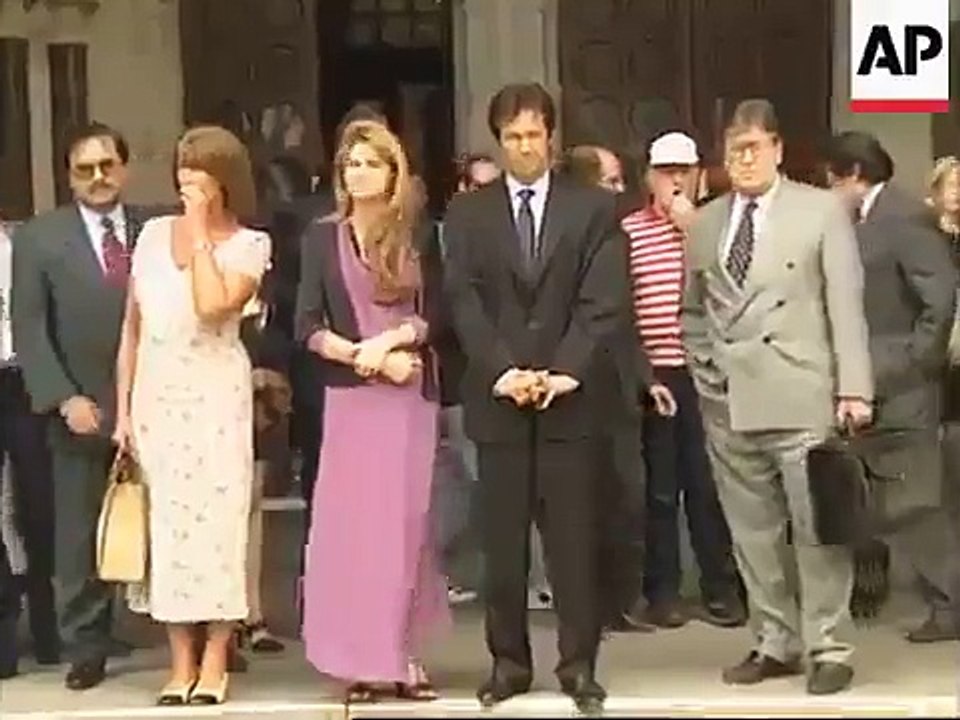What Imran Khan Reaction When Reporter Says Jemima To Give a Kiss to Imran Khan