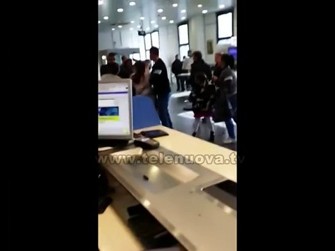 Napoli: Mega Rissa alle Poste. Il Video fa il Giro del Mondo