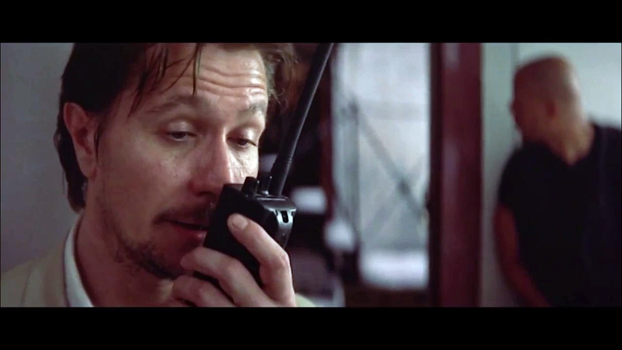 Gary Oldman - "Leon the Professional" "everyone" scene (HD)