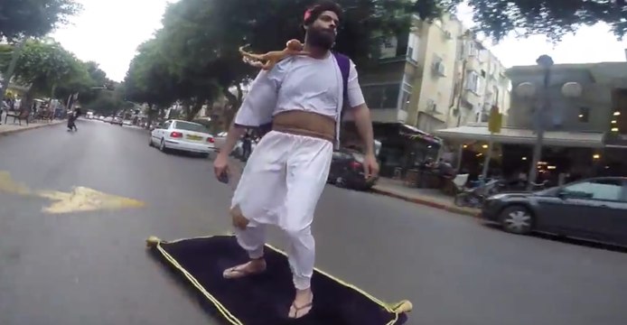 Aladdin's Carpet Prank on Streets of Tel Aviv