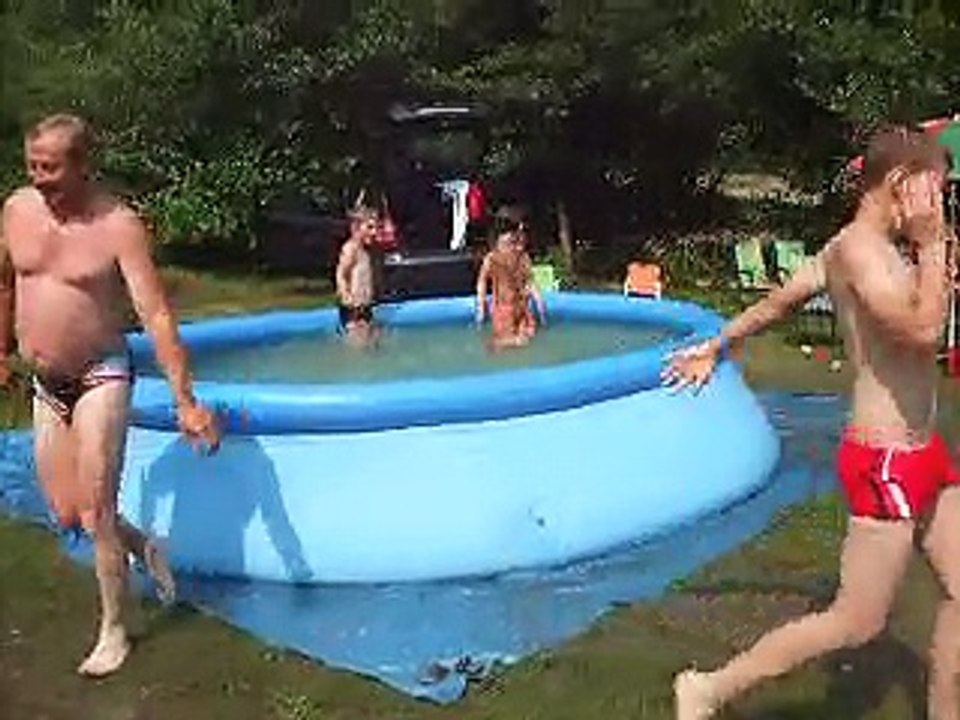 RAZI DE MORI !!! (Cu piscina la munte)