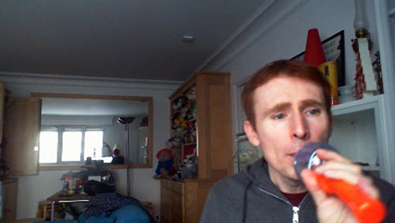 Wiwi égratigne "les journalistes" de Jean-Pierre Ferland