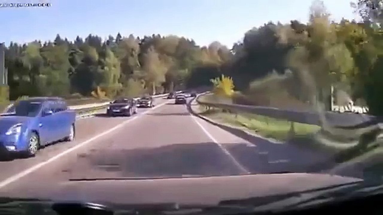 Most Shocking Car Crashes Car Accidents Horribl...