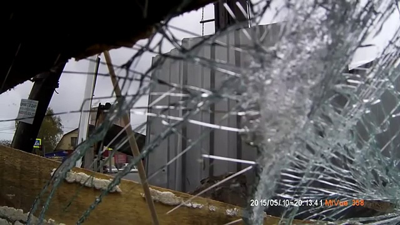 Most Shocking Car Crashes Car Accidents Horrible Car Crash Compilation HD (23)