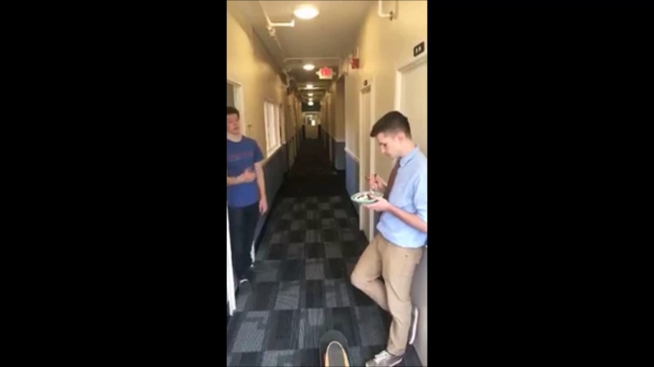 Tu me passes mon skate stp.. Bim gros FAIL