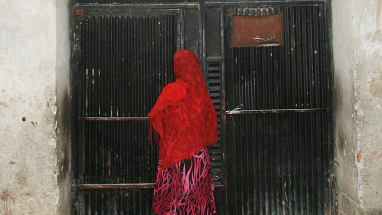 罩袍下的世界 No Burqas Behind Bars