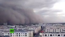 Vea la tormenta de arena desató pánico en China