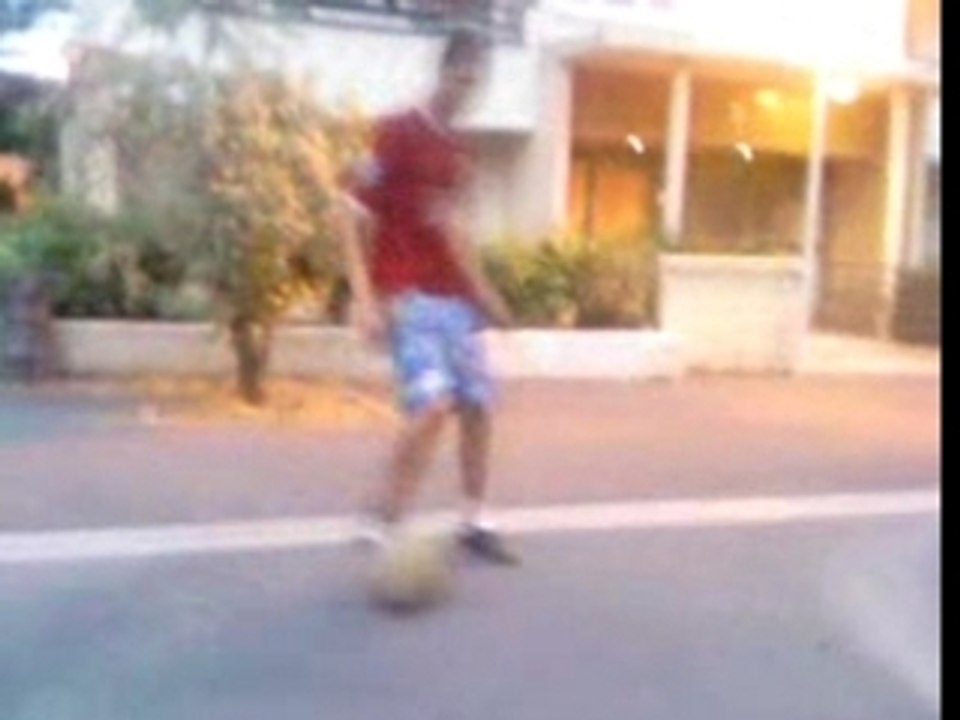 mOI (Andrews) VS anEtOn (fraNcis)