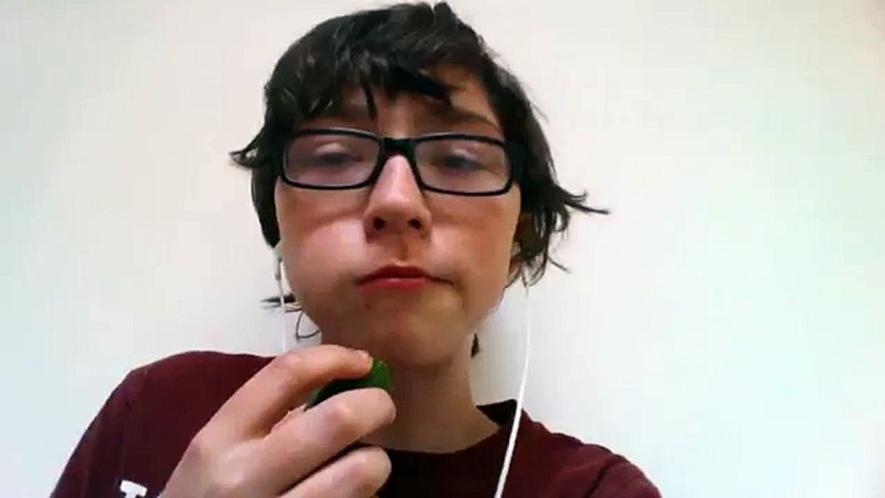 How to eat cucumber