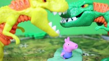 Pig George Sendo Atacado por Dinossauros!! Peppa Pig Português Barbie Doll Story
