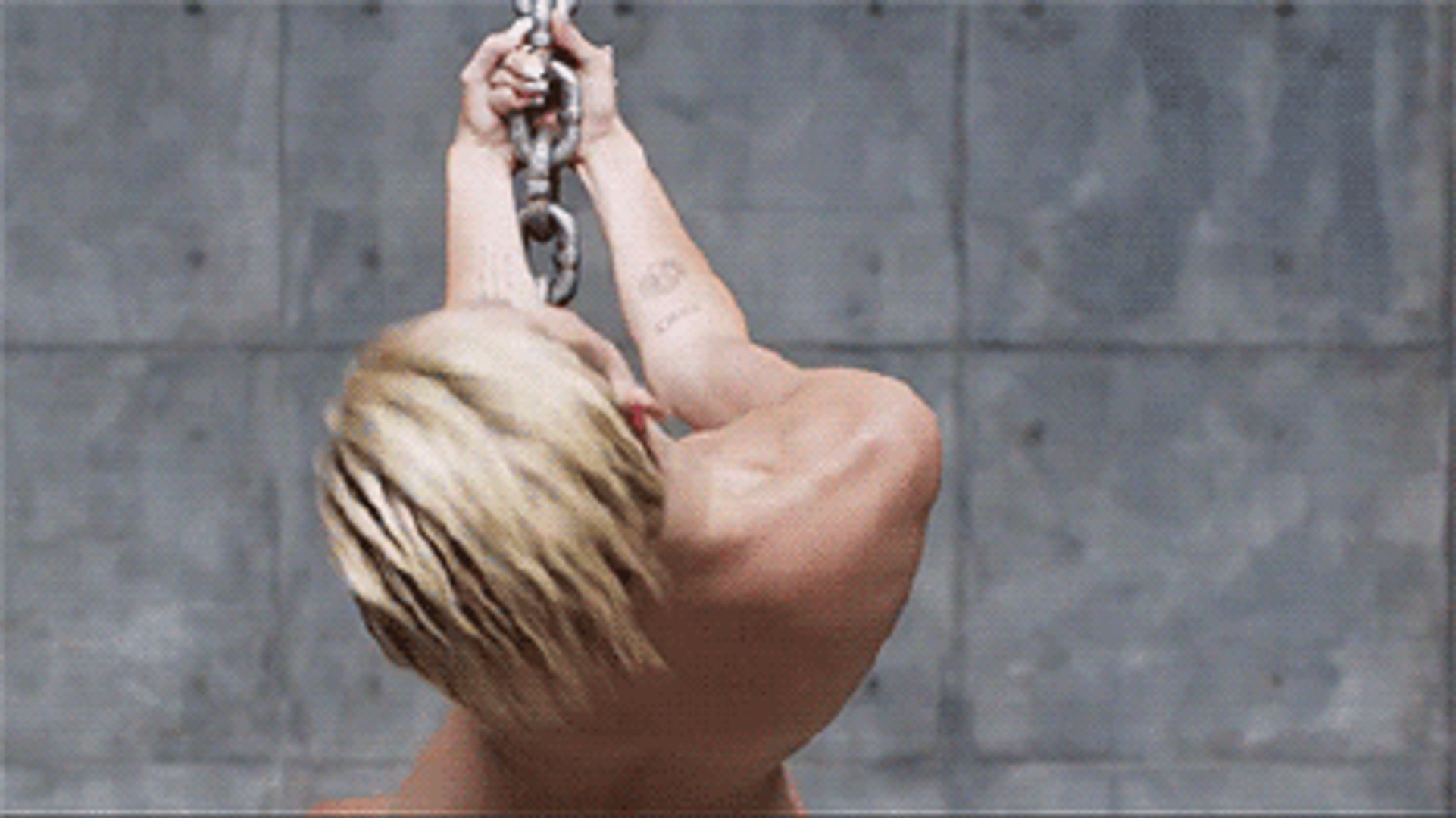 Miley Cyrus Wrecking Ball Official Music Video 2016 - video Dailymotion