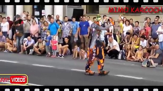 Mimo Karcocha en Pologne à Lublin au Carnaval Sztuk-Mistrzów - Vidéo drôle à mourire de rire