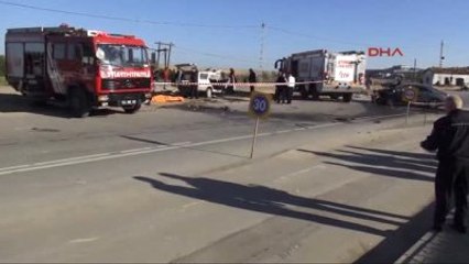 Riva'da Trafik Kazası : 4 Kişi Hayatını Kaybetti