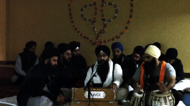 Bhai Jagjit Singh (NY) - Mithr Piaarae Nanoo Haal Mureedhaan Dhaa Kehinaa