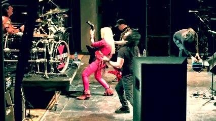 Lita Ford Rocks Fargo