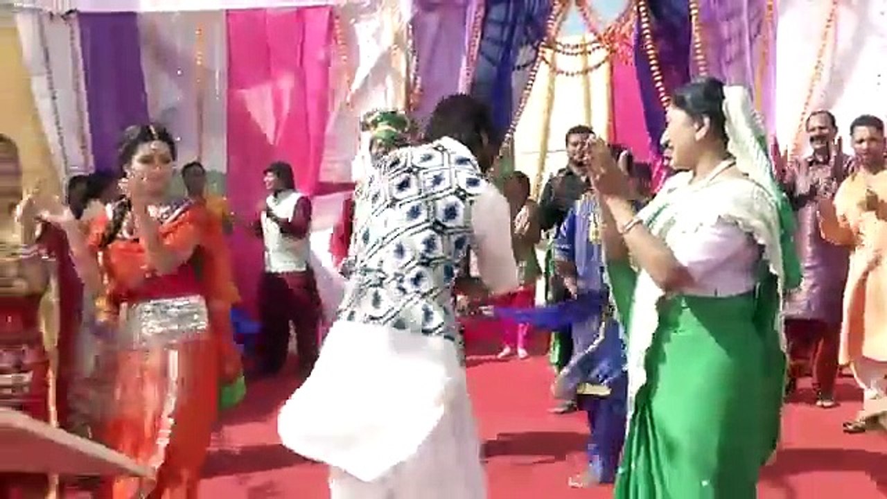 Swara, Simar And Prem's Dance Performance On Baishakhi - Sasural Simar Ka - Colors TV