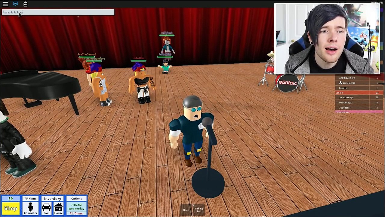 BUILDING HOUSES AT HIGH SCHOOL!! | Roblox