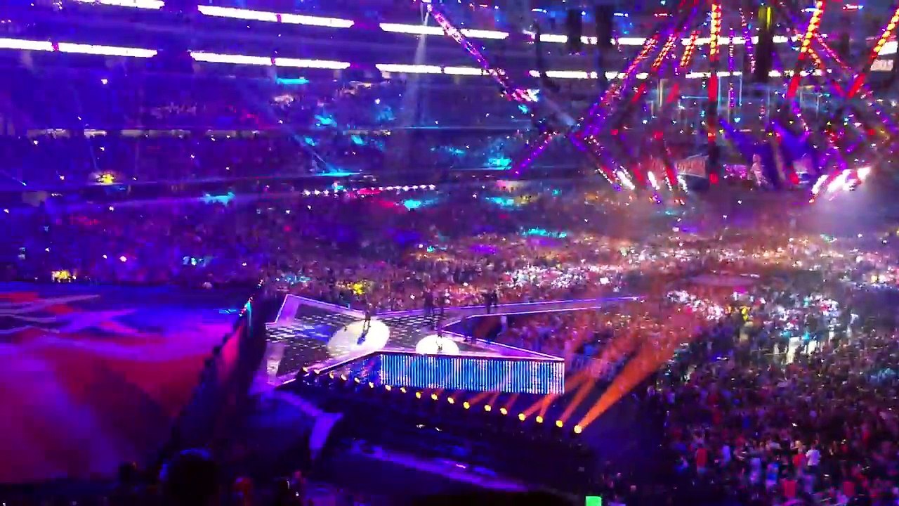 Wrestlemania 32 Dallas Sasha Banks with Snoop dogg Entrance