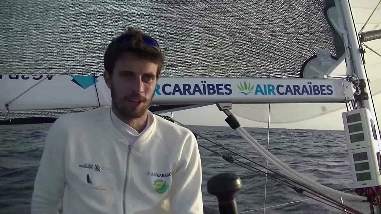 Des nouvelles de Nicolas Thomas et Arthur Prat à bord des Saintes