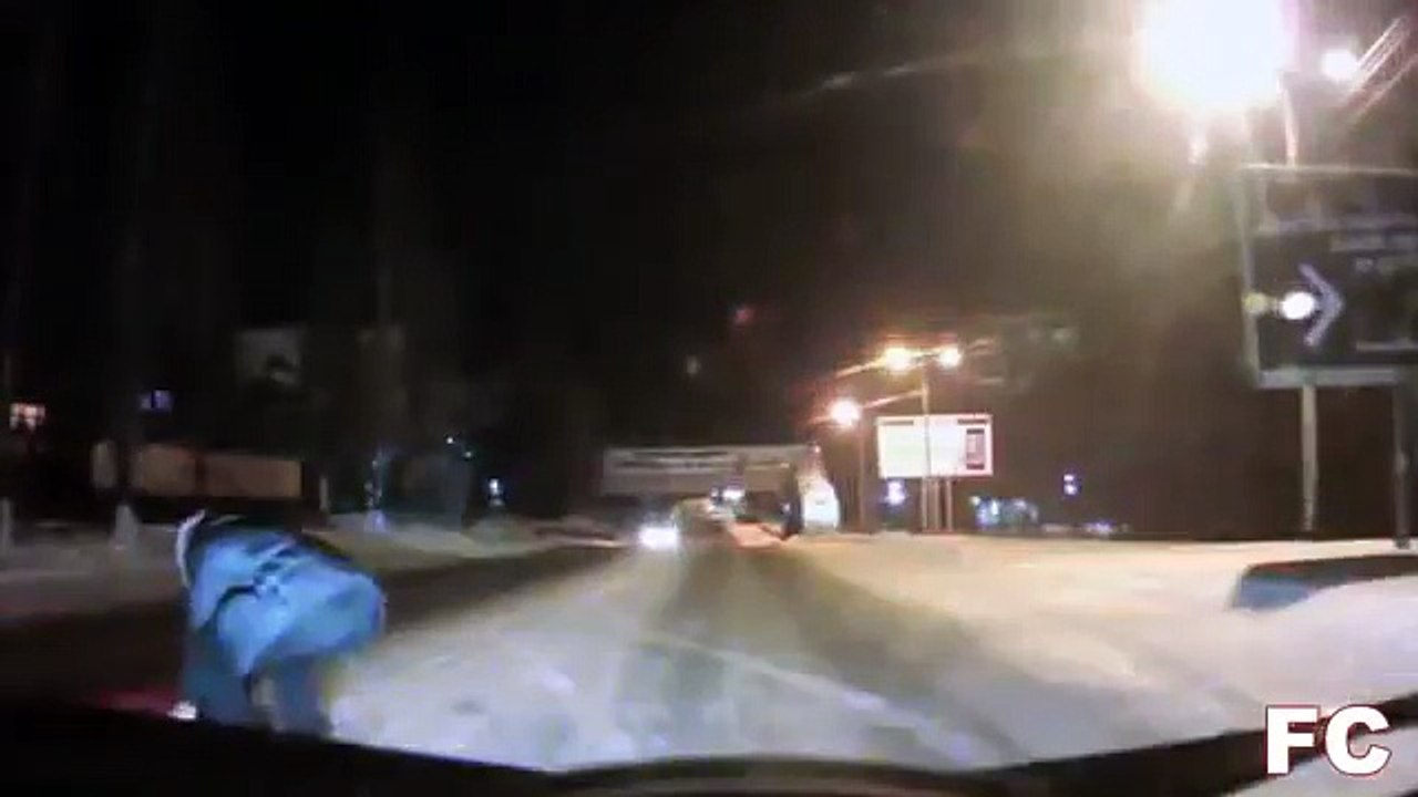 কান্ড দেখুন - না দেখলে পুরাই মিস