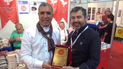 İzmir Dünyanın Okunabilir En Küçük Kitabı İzmir Tüyap'da