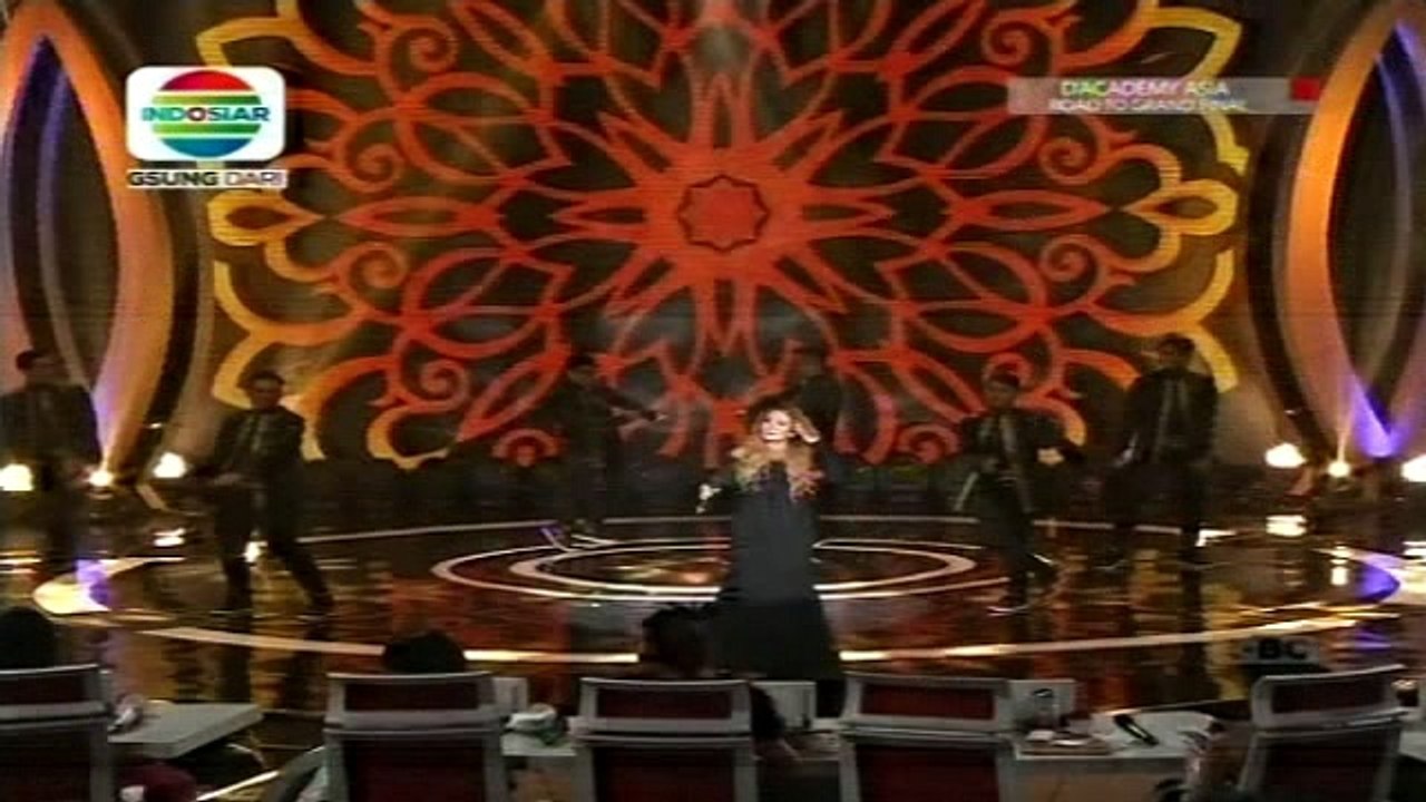 Amelia Yang Indah Yang Hangat - D'Academy Asia Road To Grand Final 27 Desember 2015