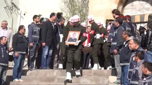 Sivas - Şehit Eşinden Yürek Yakan Haykırış: Ömrüm Gitme, Yavrularını Babasız Koyma