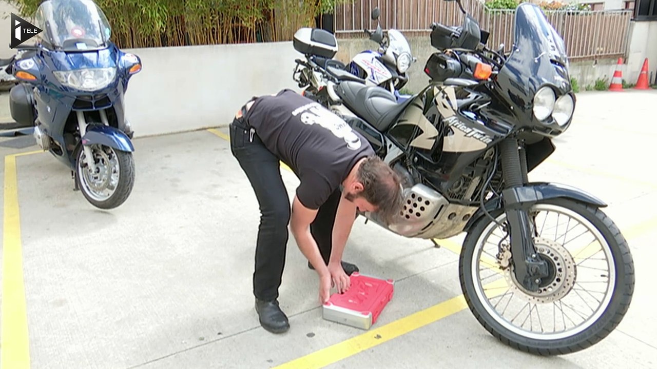 Les motards manifestent contre le futur contrôle technique obligatoire