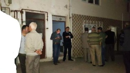 Yaşlı Adam, Eşini Öldürüp İntihar Etti