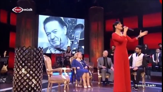 Zara ''Odalarda Işıksızım''