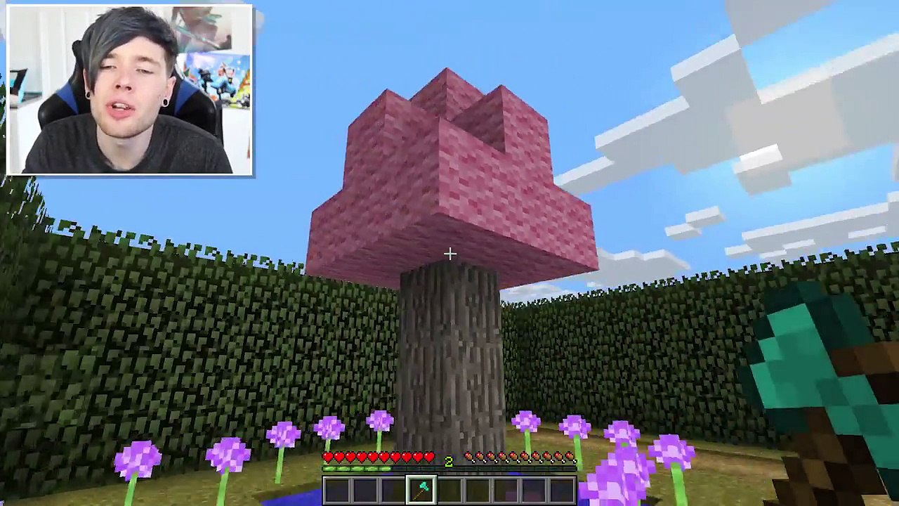 Minecraft   THE VIRUS FUN HOUSE!!