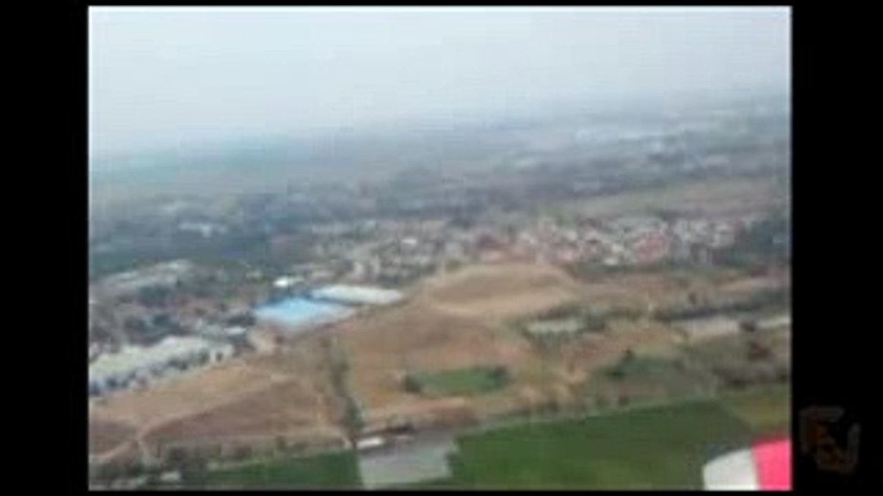 Plane Lands