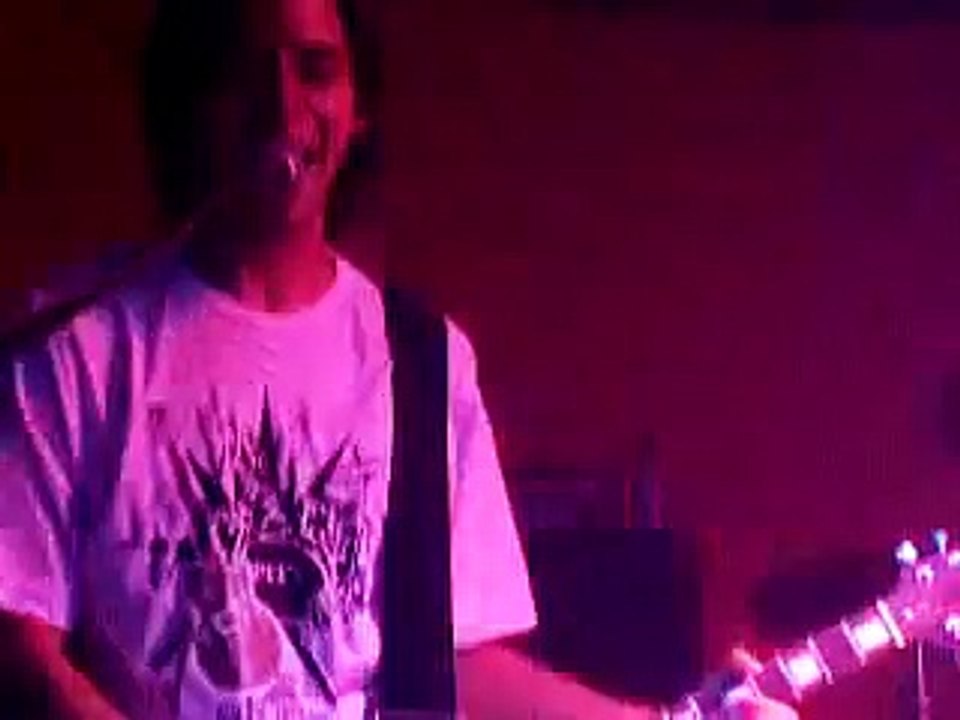 Schizophrenia tocando "cheia de manias"