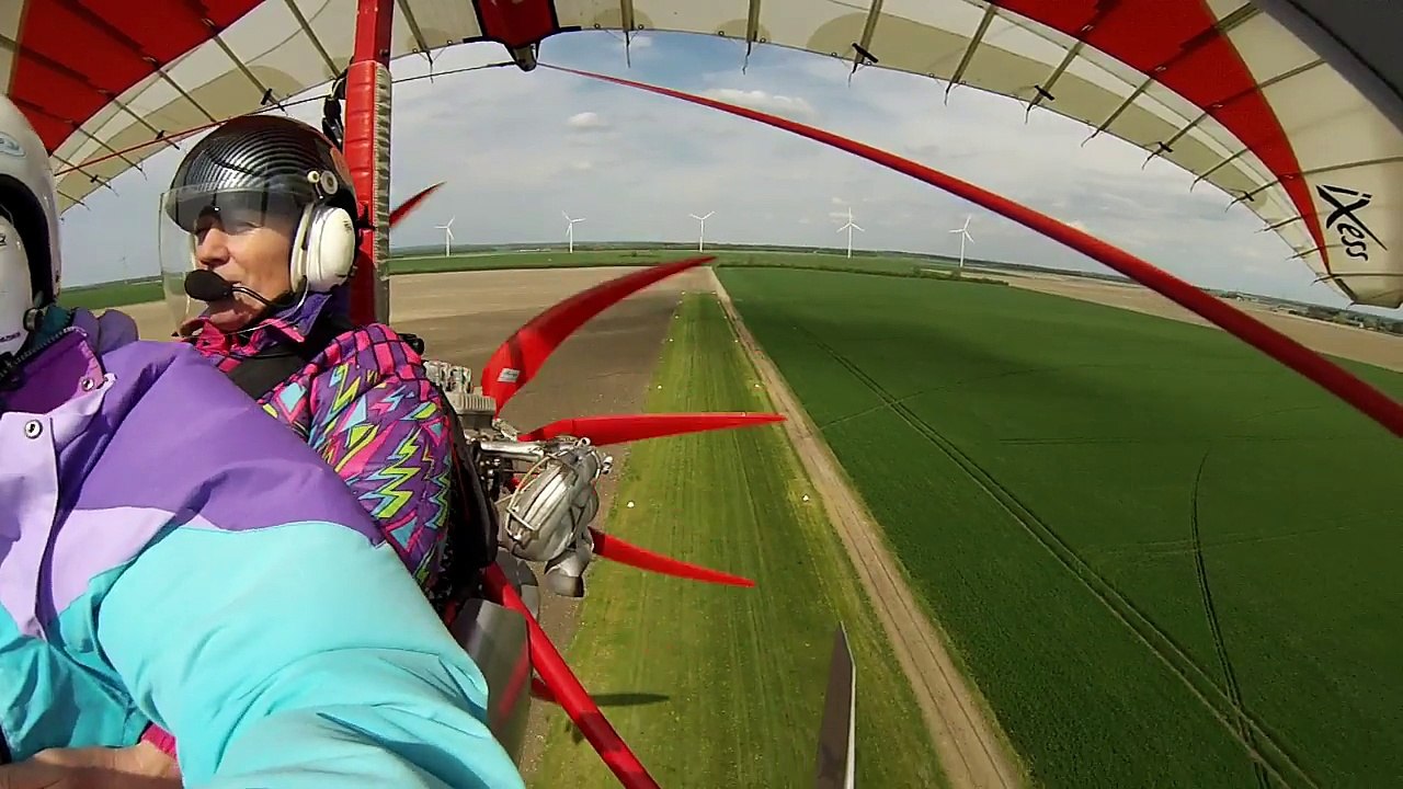 CHERVUDUCIEL_HD_Vol turbulent en ULM Pendulaire autour de Bourges (part 1), de St Thorette à Fussy