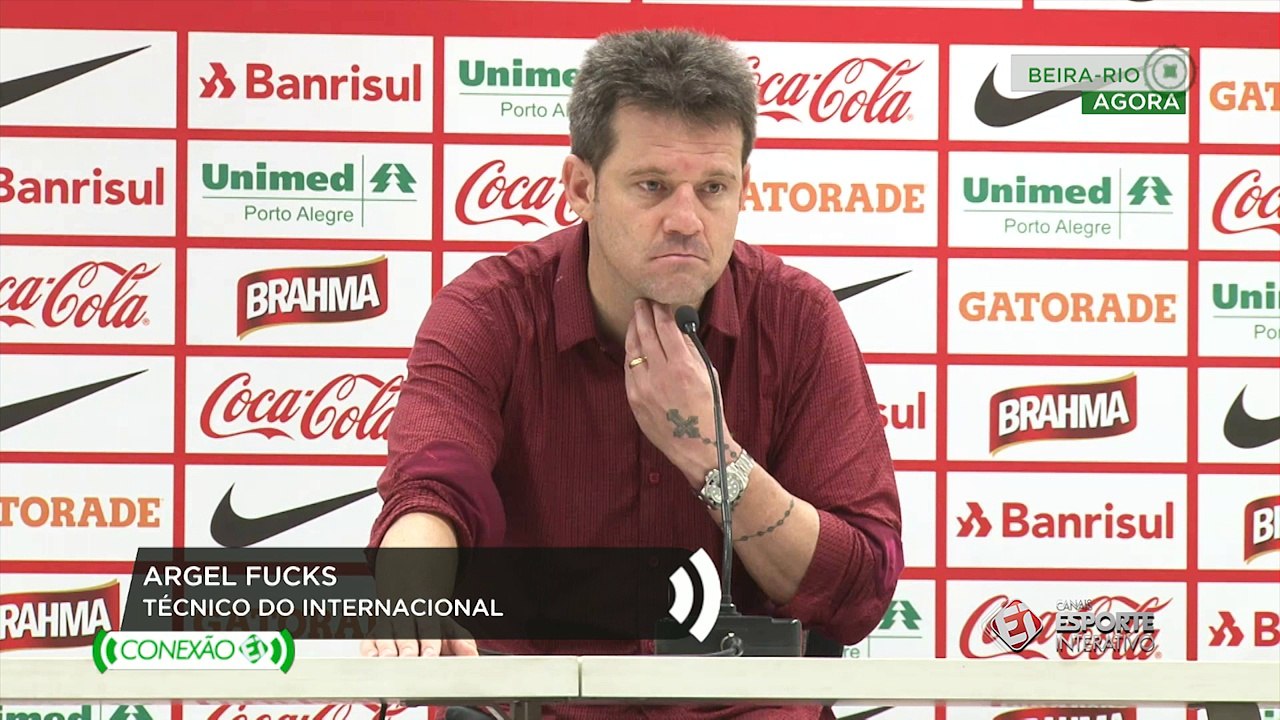 "A responsabilidade do Sasha errar o penalti não é dele, é minha", diz técnico do Internacional