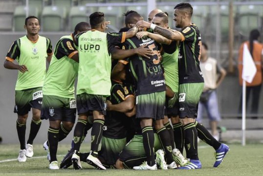 Cruzeiro perde para o América-MG e se complica nas semis do Campeonato Mineiro