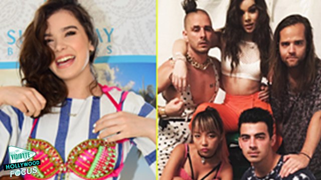 Hailee Steinfeld Performs With DNCE at Barbados Concert